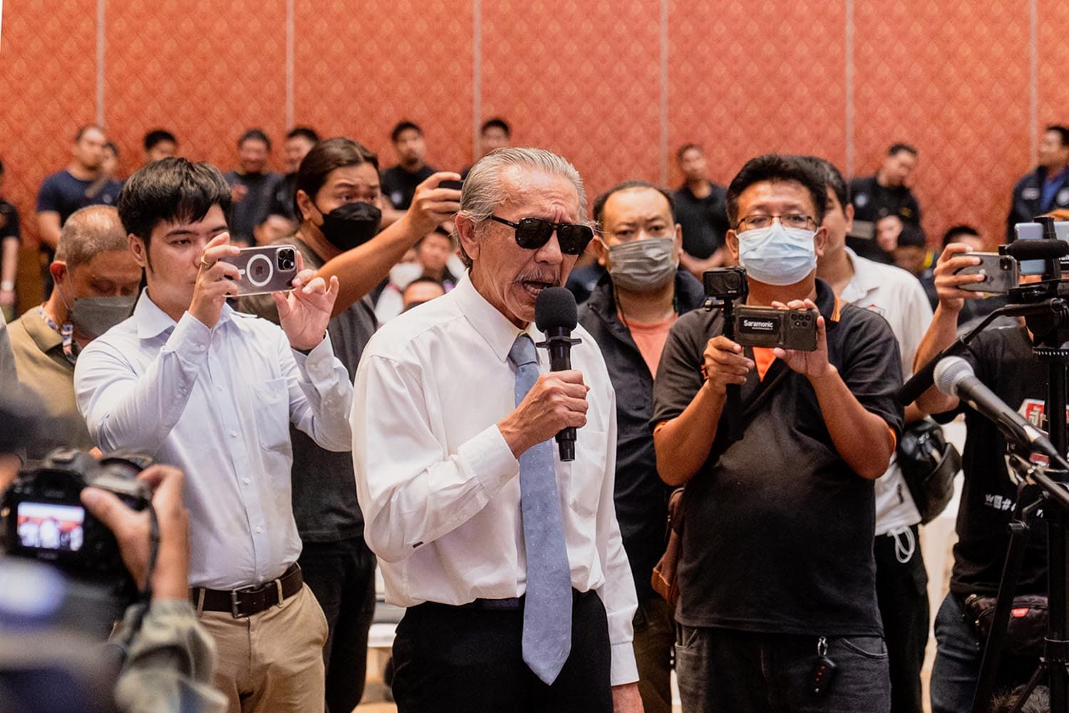 chuwit_pheuthai_move_forward_party_secret_deal_SPACEBAR_Hero_4e48adb219.jpeg