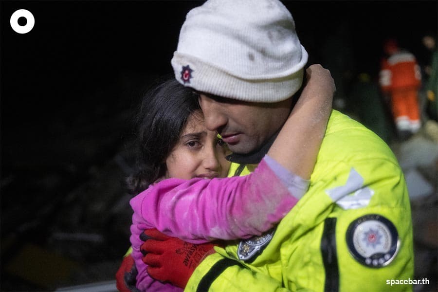 clip_girl_toddler_rescued_from_rubble_turkey_earthquake_SPACEBAR_Photo02_183e6d4718.jpeg