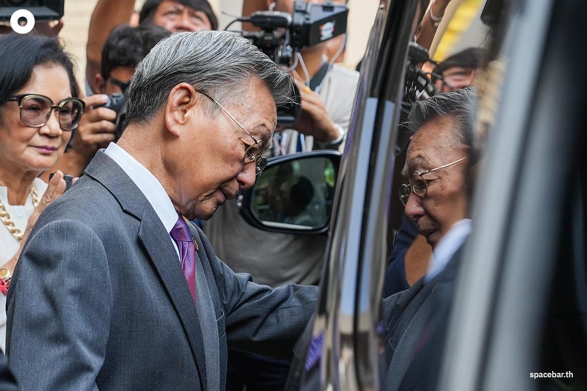 court_dismisses_thaksin_case_suing_chuan_leekpai_for_defamation_SPACEBAR_Photo01_73045293e4.jpg