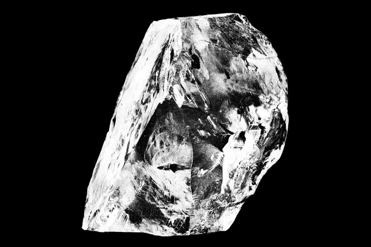 crown_jewels_india_kohinoor_great_star_africa_cullinan_SPACEBAR_Photo01_ef93684069.jpeg