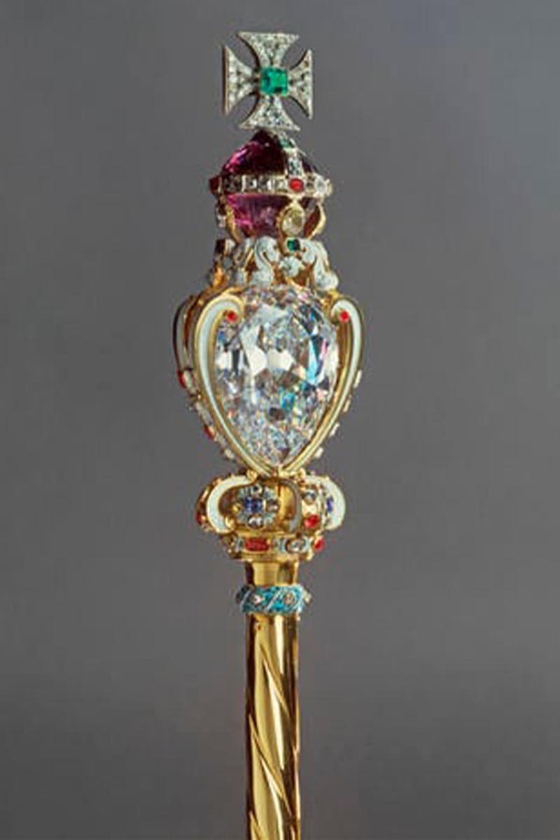 crown_jewels_india_kohinoor_great_star_africa_cullinan_SPACEBAR_Photo_V01_46c4a3b708.jpeg
