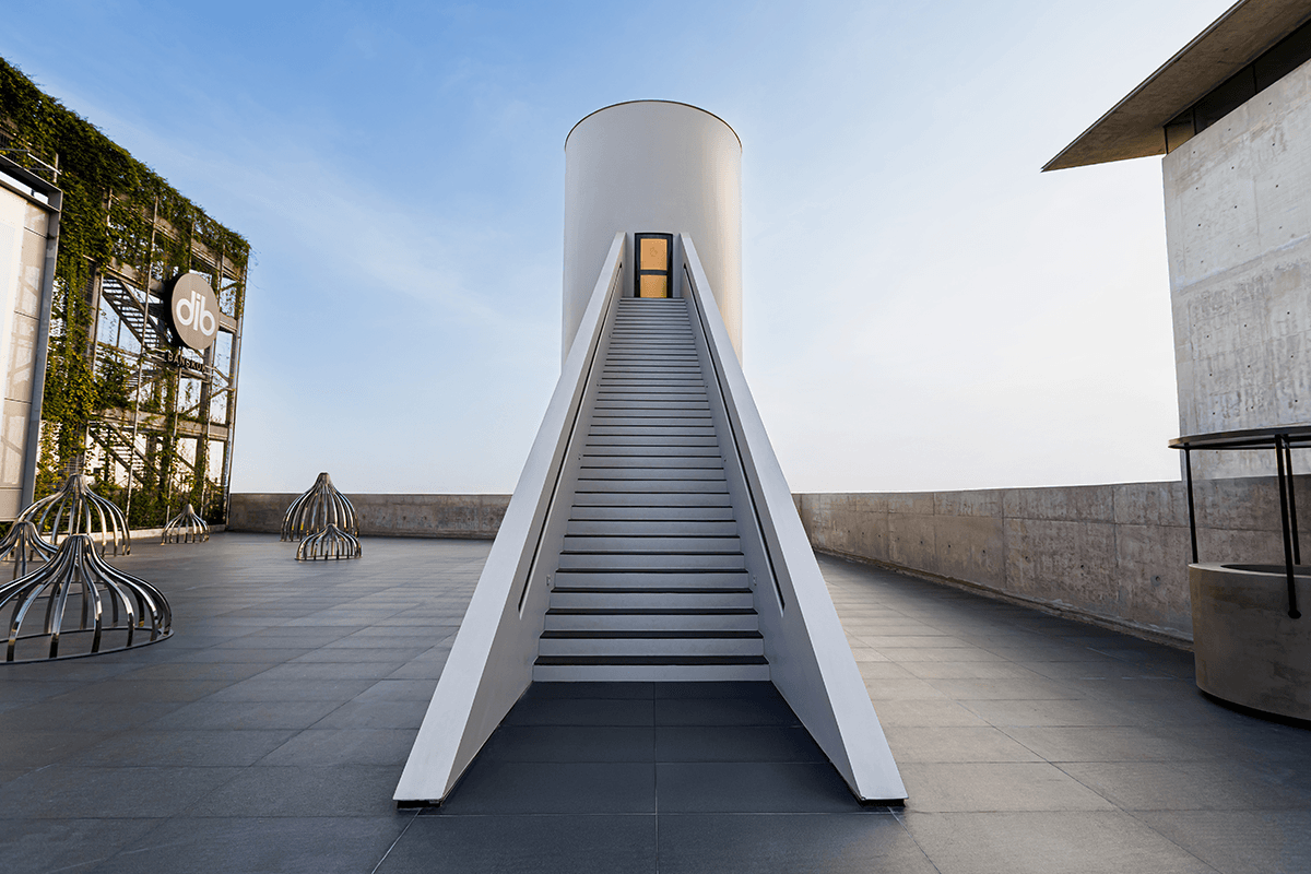 งาน Straight Up, 1988 ของศิลปิน James Turrell ปรมาจารย์แห่งแสง ที่ได้รับการจัดแสดงเป็นครั้งแรกในภูมิภาคเอเชียตะวันออกเฉียงใต้