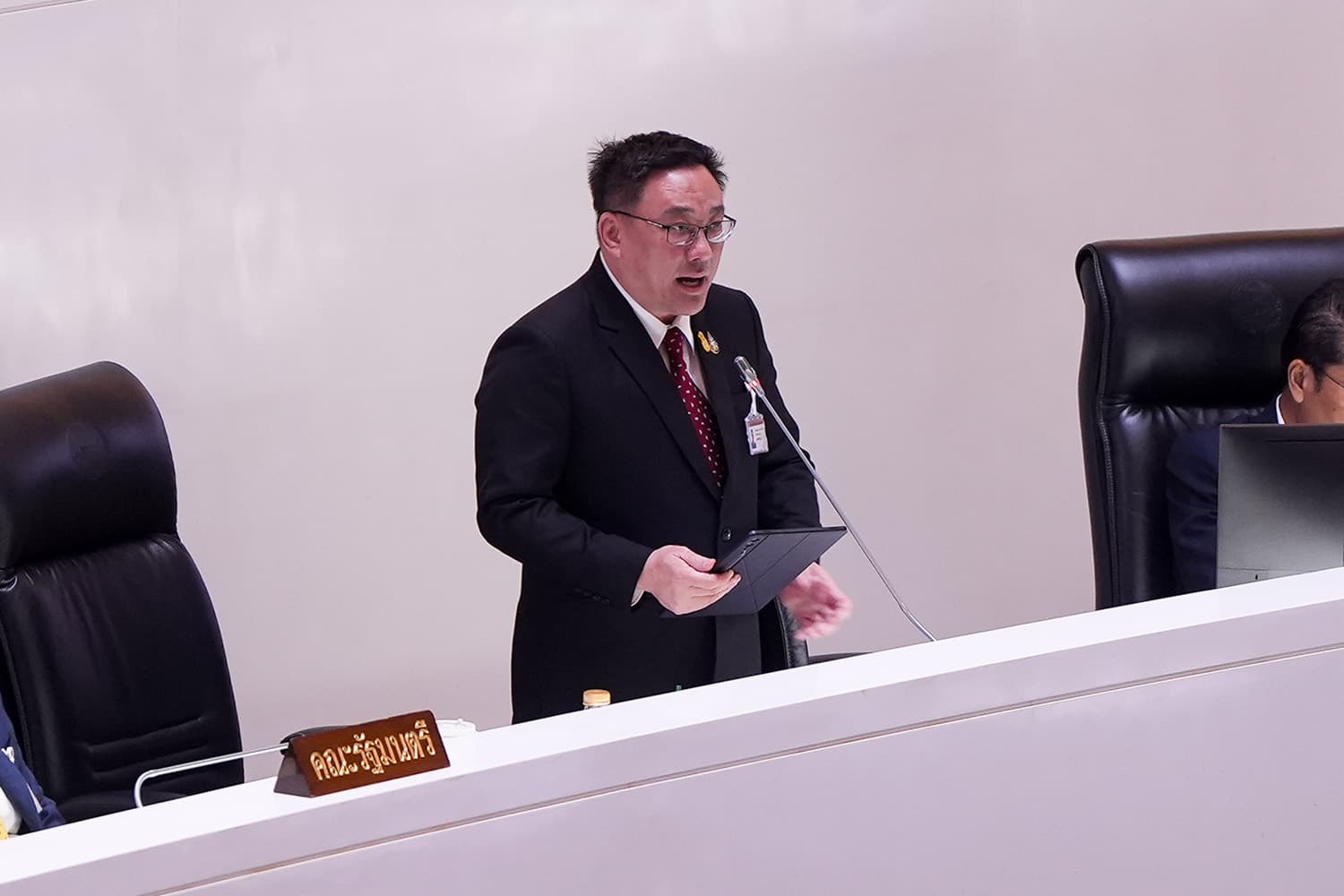 discussion_of_budget_expenditures_for_2024_first_day_julapun_amornvivat_SPACEBAR_Hero_1703f10144.jpg