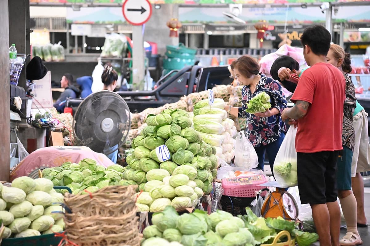 dit_check_fresh_market_vegetarian_festival_vegetable_prices_happy_SPACEBAR_Photo04_329e4d5805.jpg