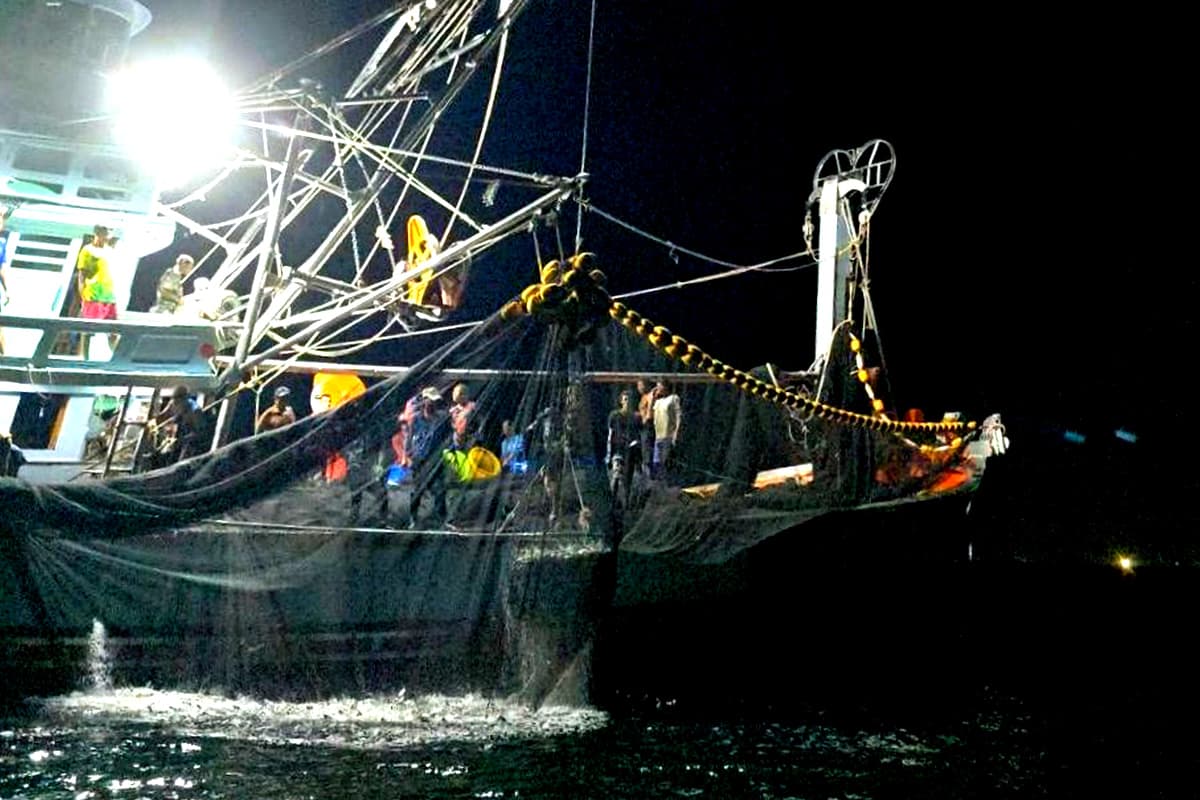 dof-fisher-measures-bay-closure-rehabilitation-fishermen-success-SPACEBAR-Photo03.jpg