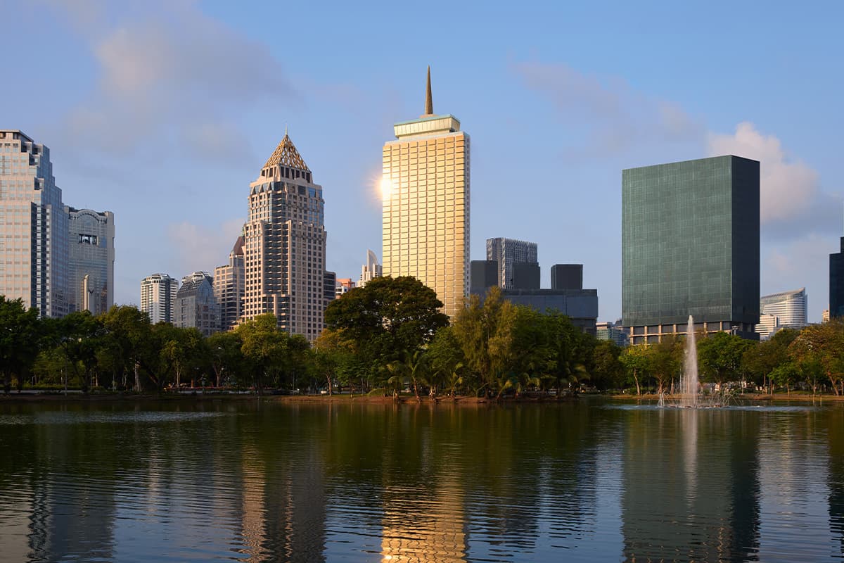 dusit_thani_bangkok_supajee_lumphini_park_legendary_hotel_SPACEBAR_Photo03_204660675b.jpg