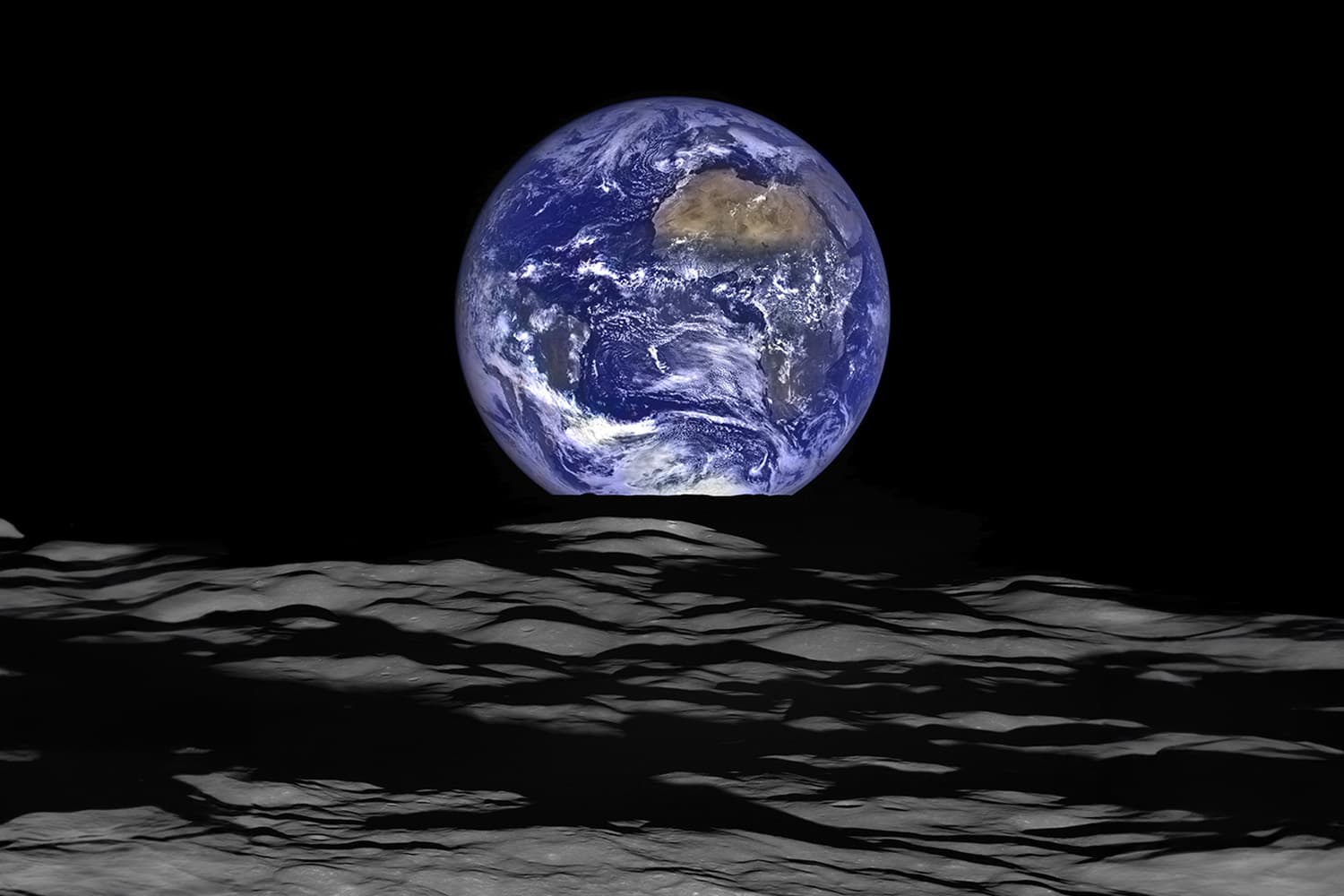 earth_days_could_become_25_hours_long_as_moon_drifts_away_SPACEBAR_Hero_67671e2c33.jpg