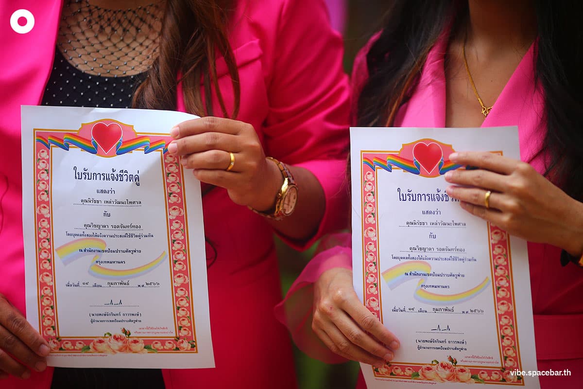 ecoeyes_bangkok_countdown_to_historic_marriage_equality_day_SPACEBAR_Photo01_90ceae9a58.jpg