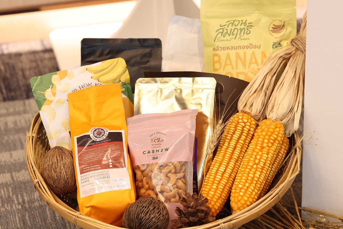 economic-business-thai-agricultural-products-digital-market-SPACEBAR-Photo02.jpg