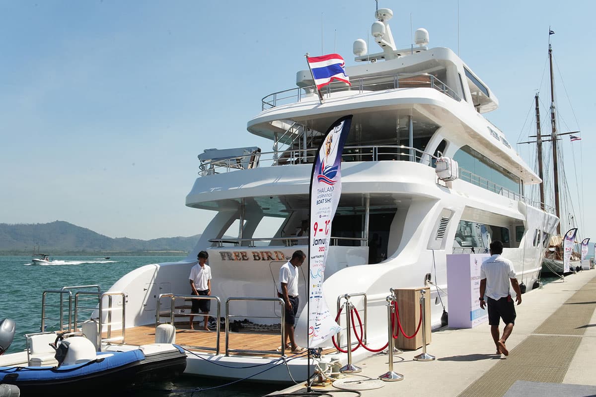 economic-business-thai-boat-show-luxury-SPACEBAR-Photo01.jpg