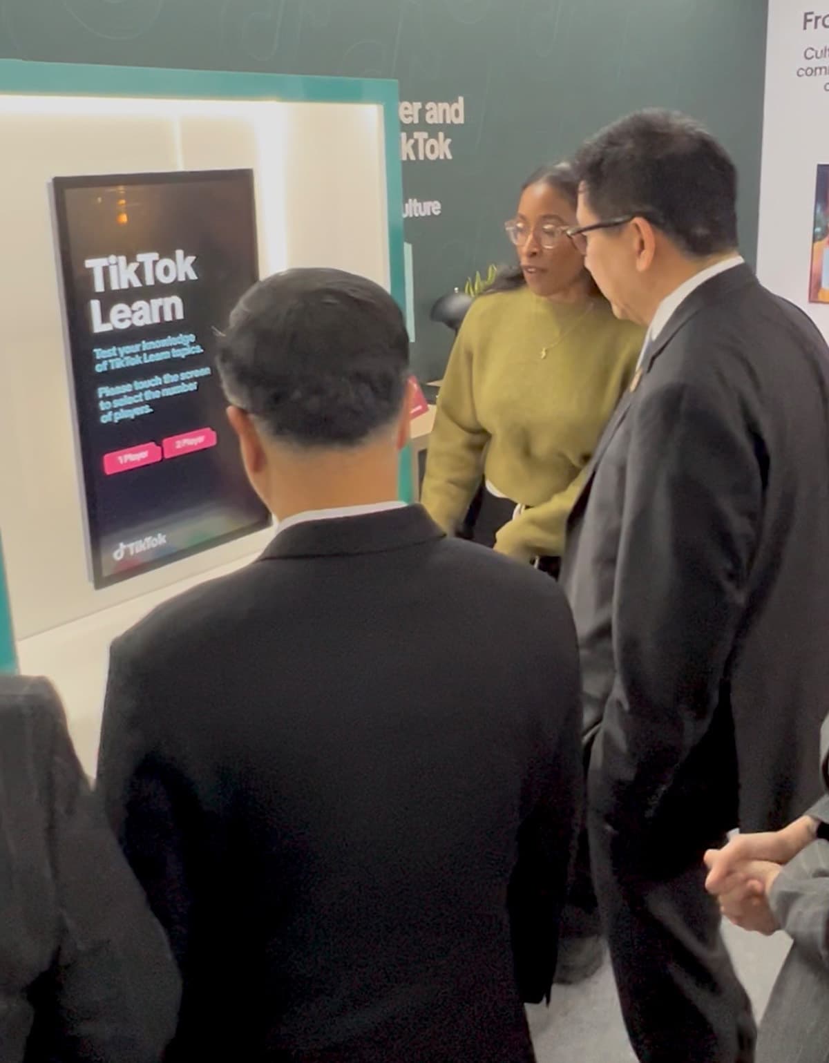 economic-business-thai-tiktok-ai-digital-SPACEBAR-Photo01.jpg