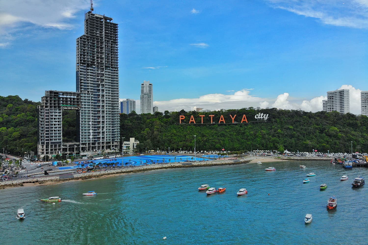 economic_business_entertainment_complex_pattaya_tourism_SPACEBAR_Hero_185904ebab.jpg