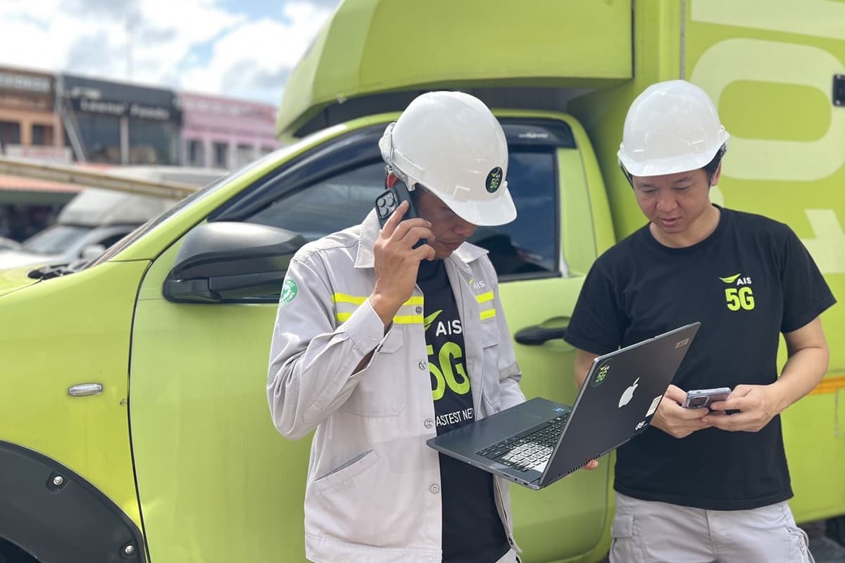 economic_business_thai_ais_southern_flood_mobile_internet_SPACEBAR_Photo01_506bf34d7f.jpg