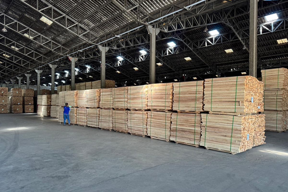 economic_business_thai_andaman_port_export_dried_rubber_furniture_SPACEBAR_Photo01_11ca98c9b1.jpg
