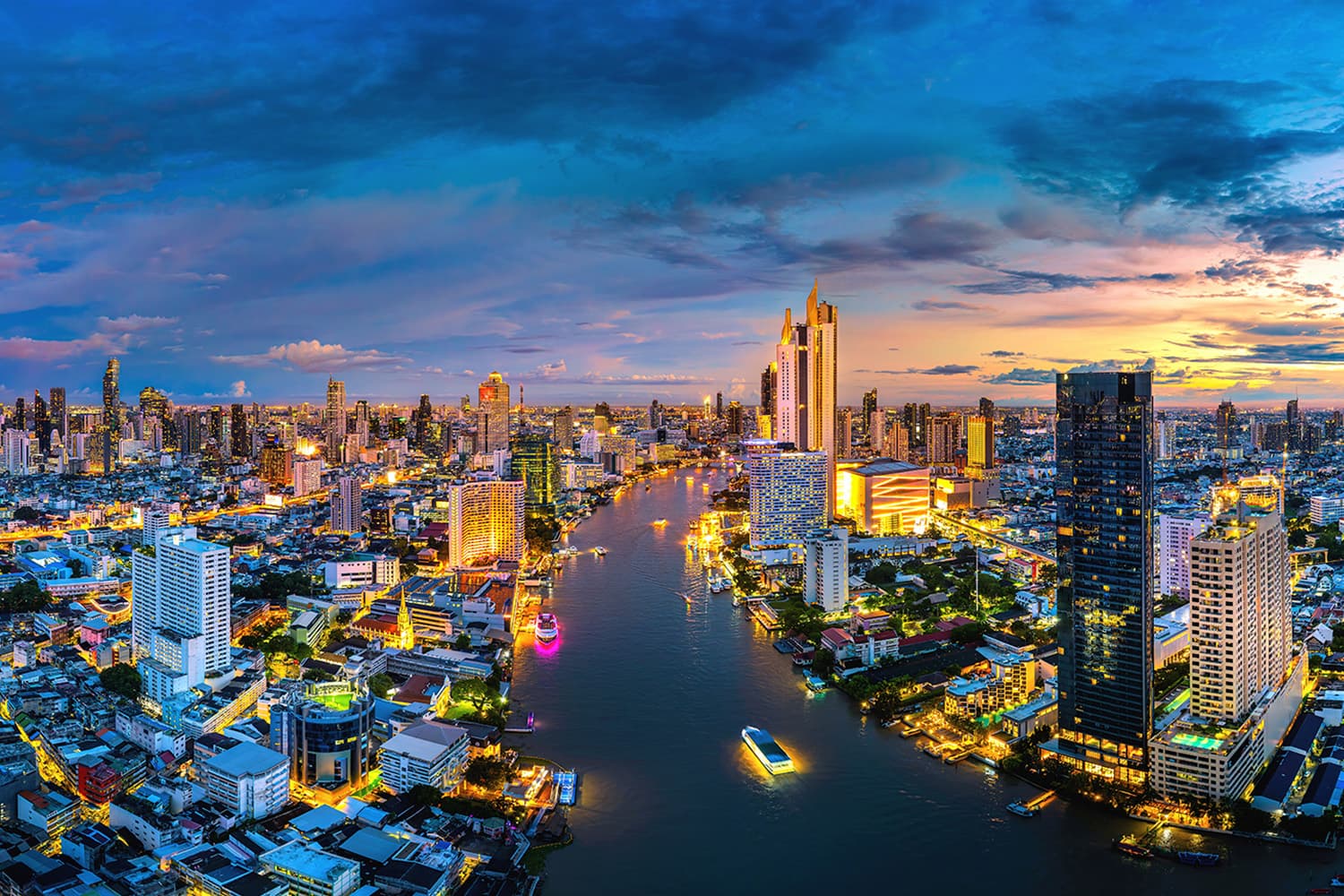 economic_business_thai_bangkok_world_class_destination_SPACEBAR_Hero_7e0f59b9e7.jpg