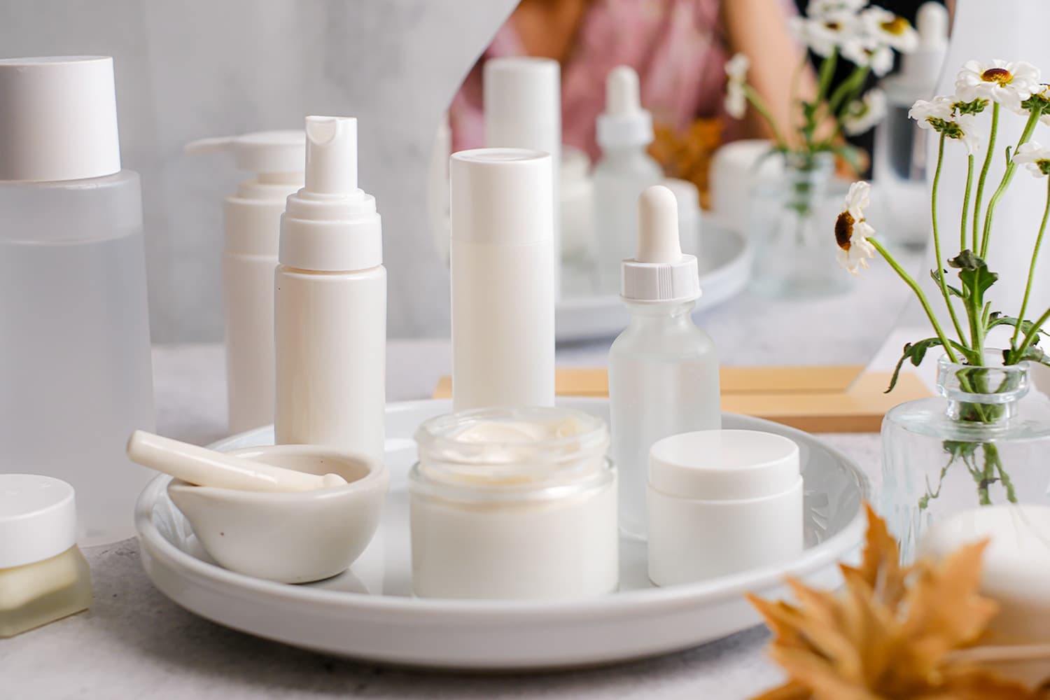 economic_business_thai_clean_beauty_export_product_cosmetics_SPACEBAR_Hero_3b8c63b801.jpg