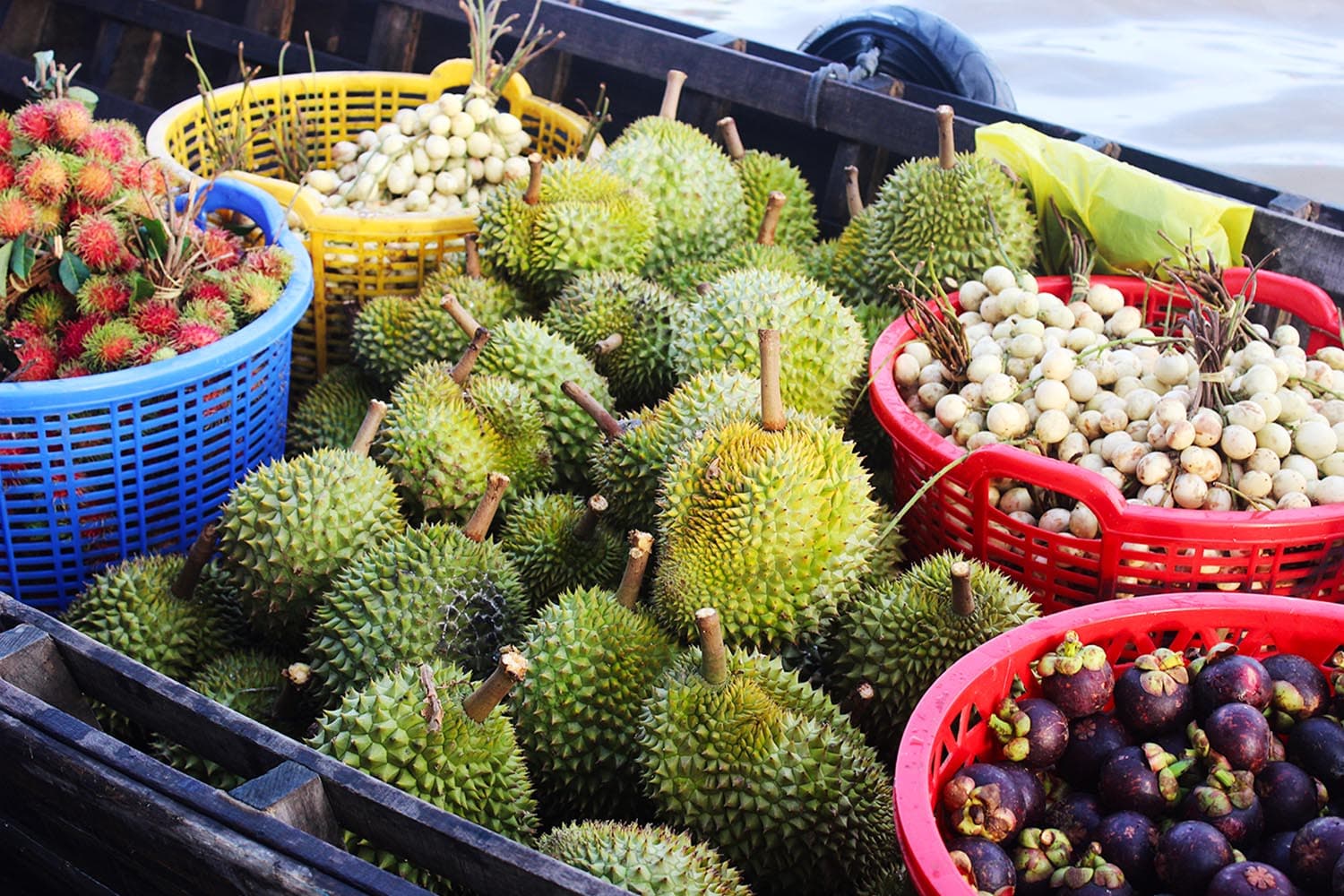 economic_business_thai_eastern_fruits_flood_SPACEBAR_Hero_0ea56cd1ef.jpg