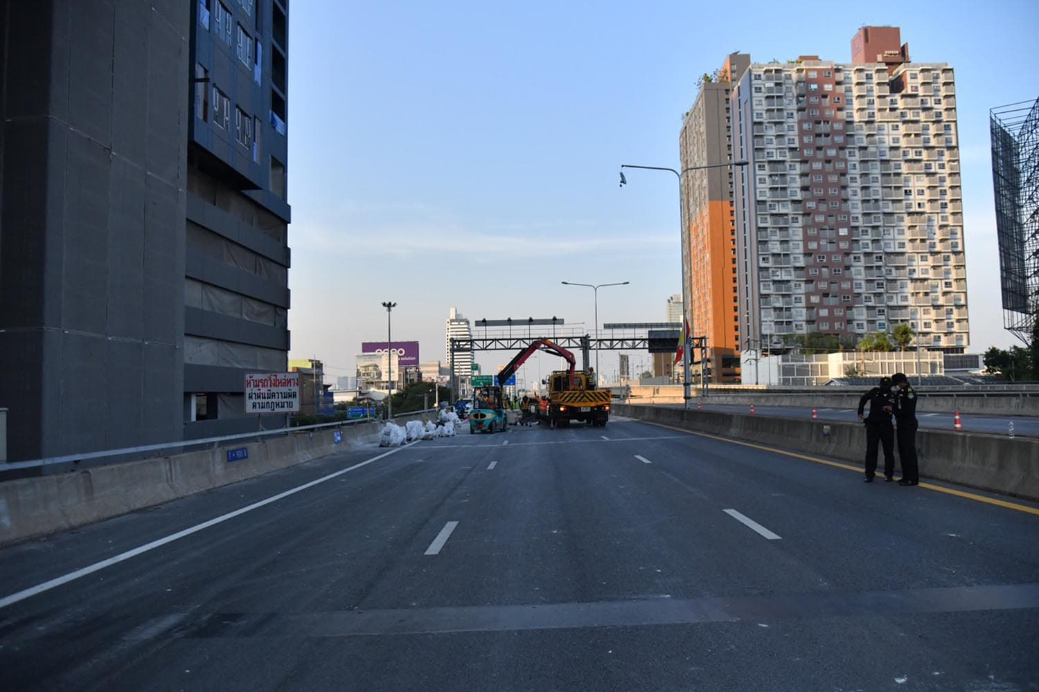 economic_business_thai_expressway_structure_SPACEBAR_Hero_0a0021c557.jpg