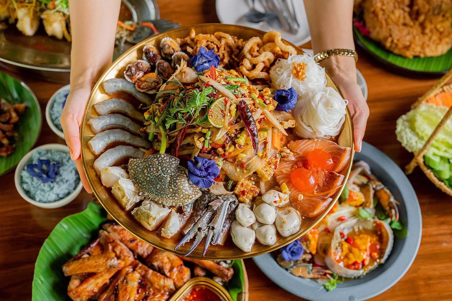 economic_business_thai_food_asia_tourists_SPACEBAR_Hero_4eb3ccbf5f.jpg