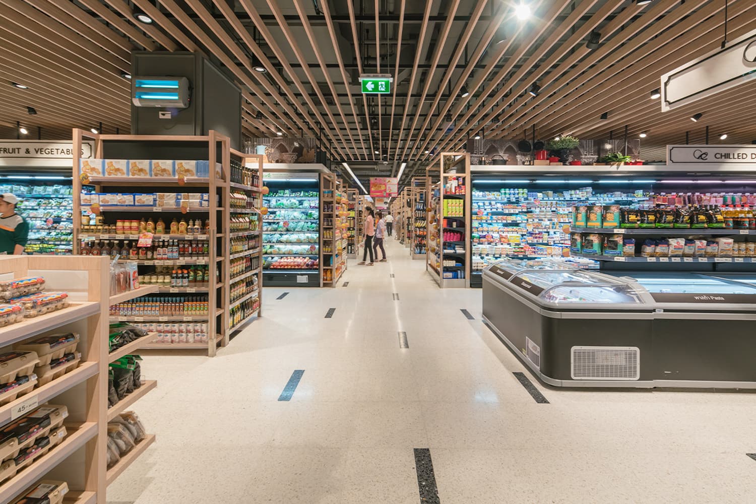 economic_business_thai_secondary_provinces_retail_SPACEBAR_Hero_c91cf30229.jpg