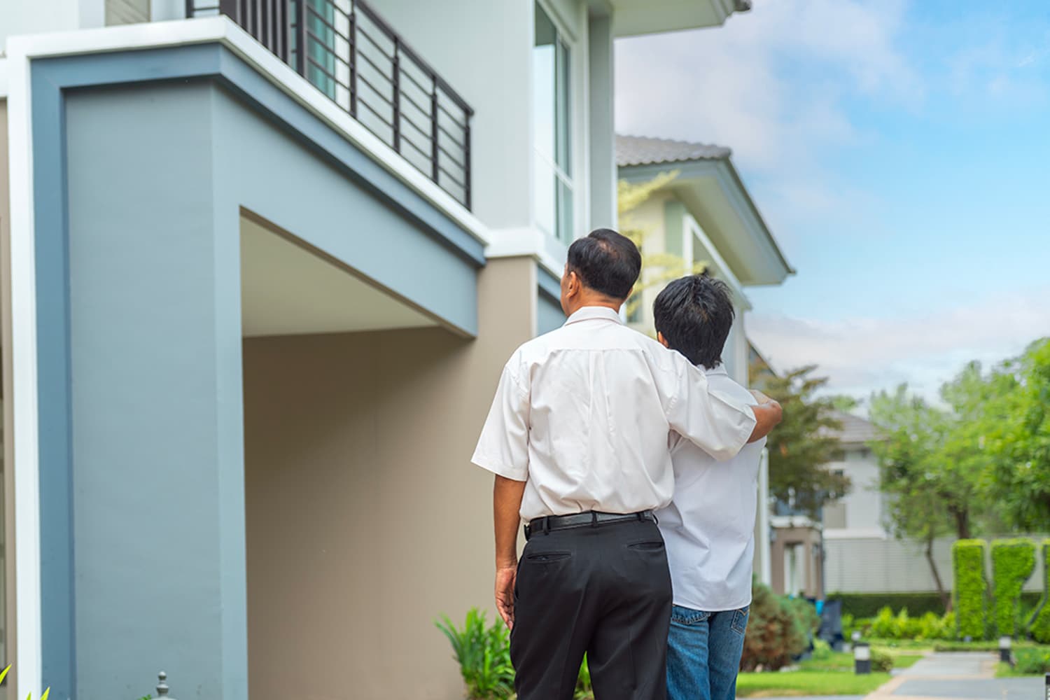 economic_business_thai_seniors_buy_house_interest_rate_loan_SPACEBAR_Hero_0dfcd80802.jpg