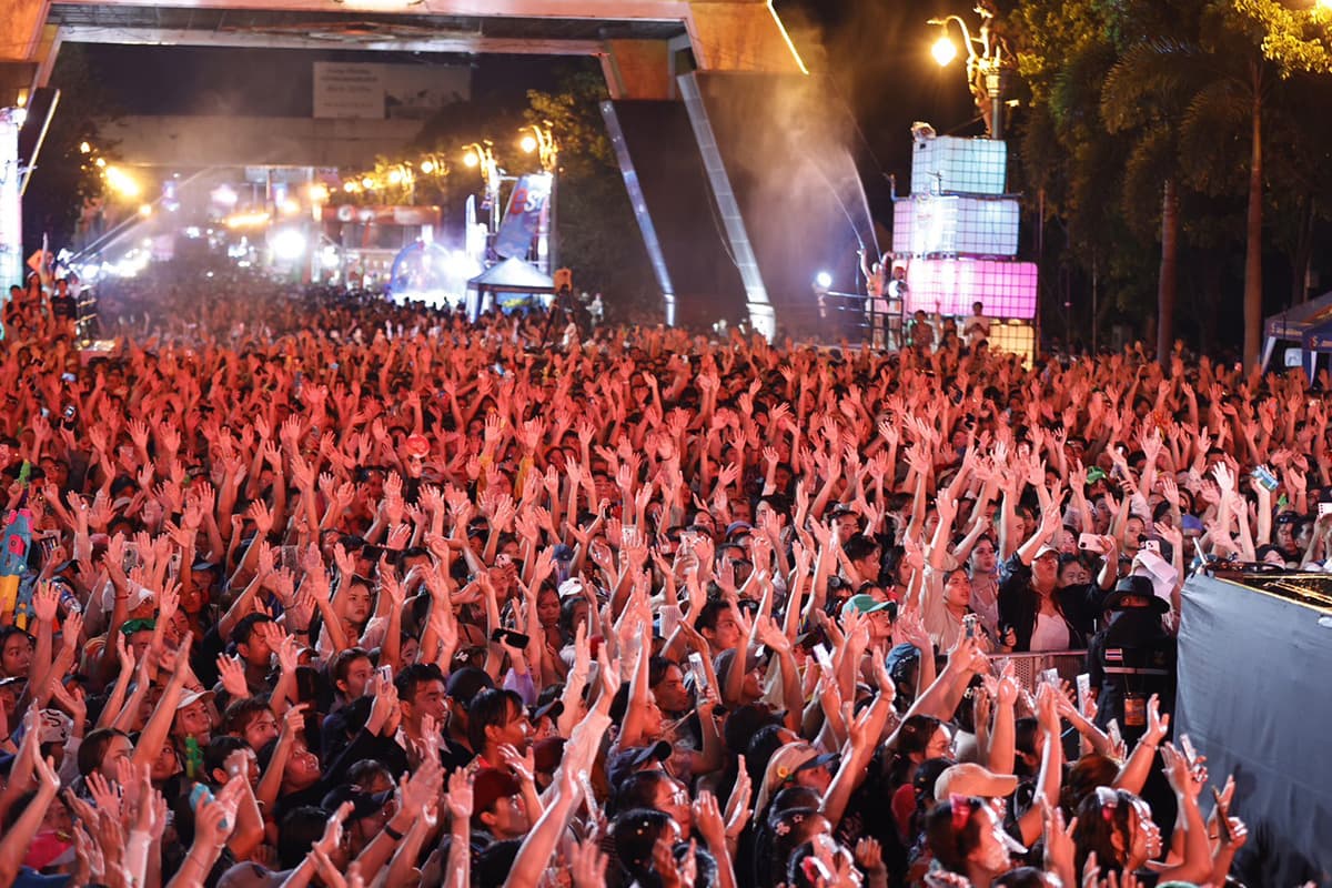 economic_business_thai_songkran_mono_khon_kaen_SPACEBAR_Photo03_34ed0eb036.jpg