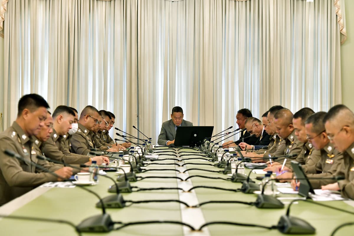 economic_debt_bangkok_SPACEBAR_Photo01_4bf7145189.jpg
