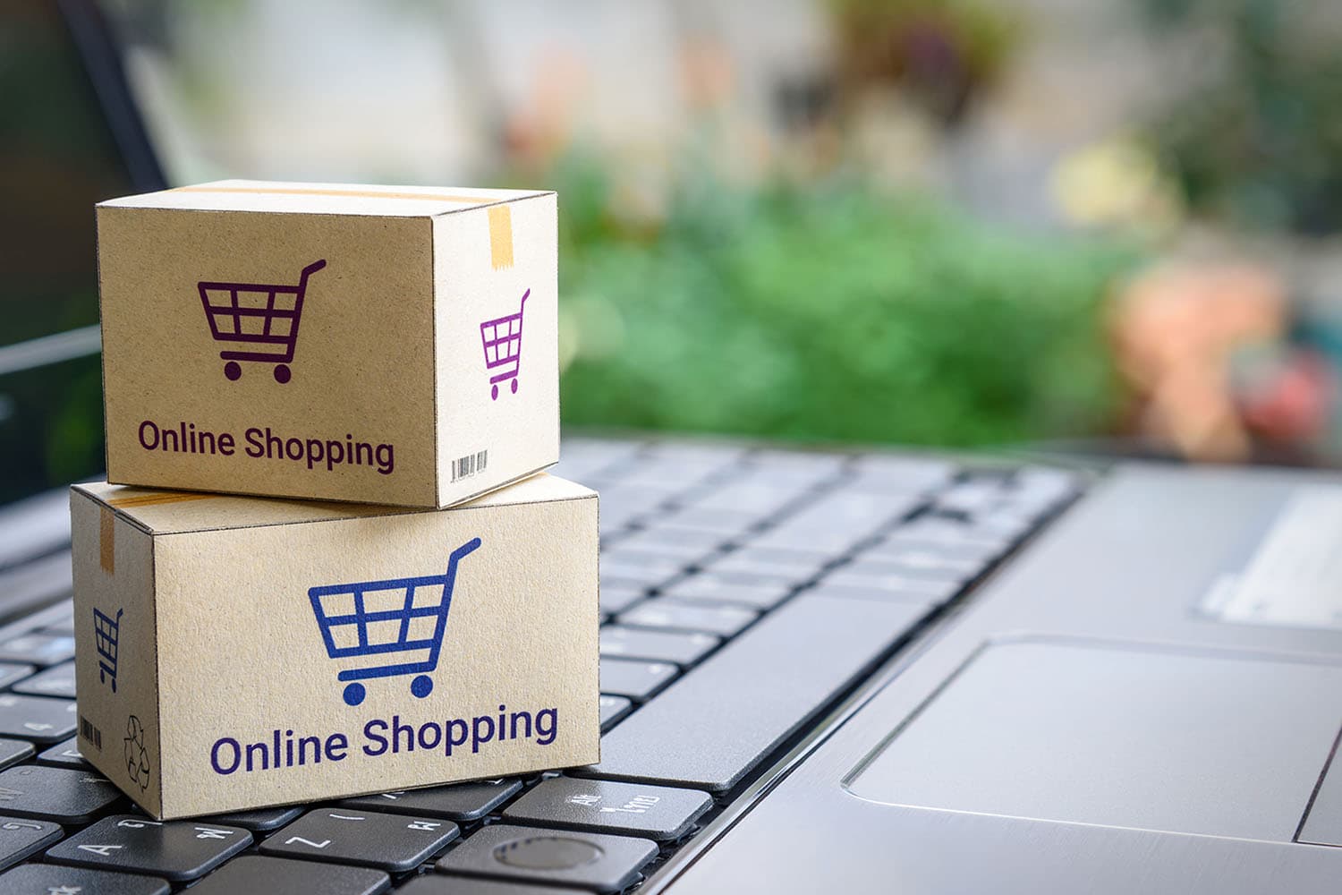 economy_tax_shopping_online_thai_SPACEBAR_Hero_98618af347.jpg