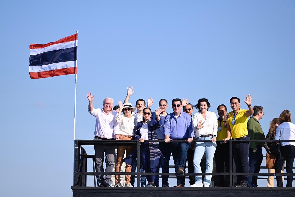 egat_german_president_hydro_floating_solar_hybrid_SPACEBAR_Photo03_a095e38abe.jpg