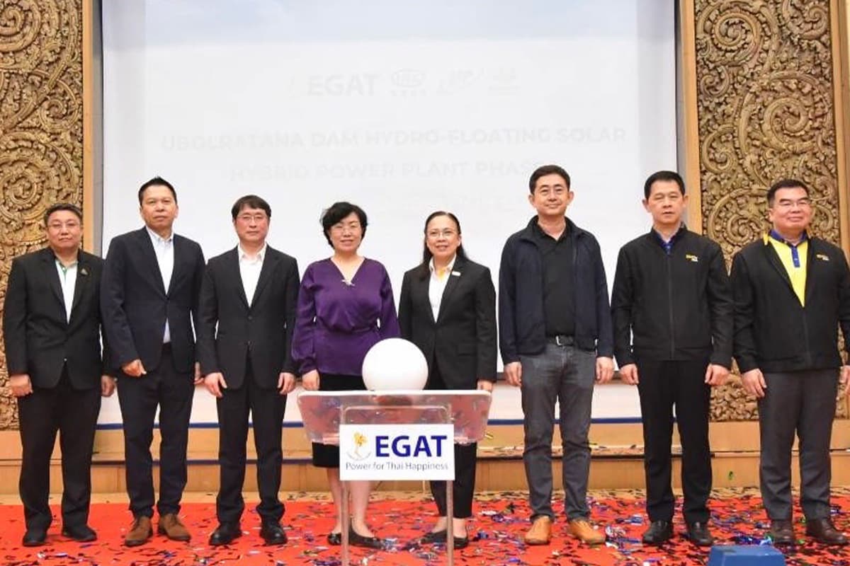 egat_hydro_floating_solar_hybrid_supply_commercial_electricity_SPACEBAR_Photo03_87a5235375.jpg