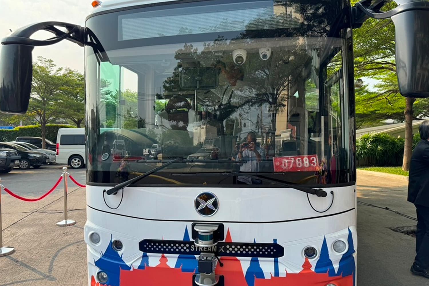 electric_bus_driverless_thai_people_skills_test_run_already_SPACEBAR_Hero_04eb9b654a.jpg