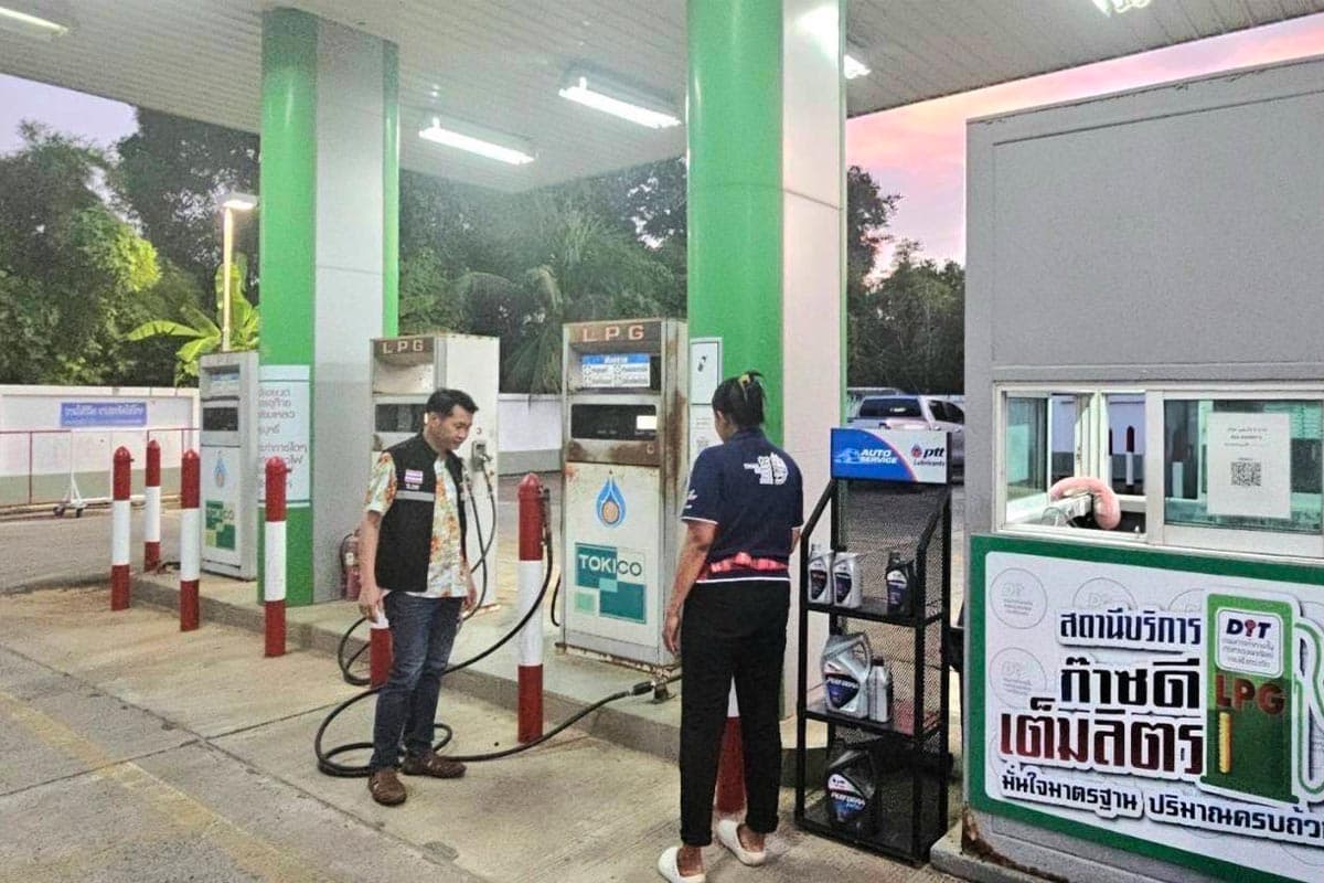 energy_inspects_krabi_gas_station_checks_impacts_after_earthquake_SPACEBAR_Photo01_58265c13b3.jpg