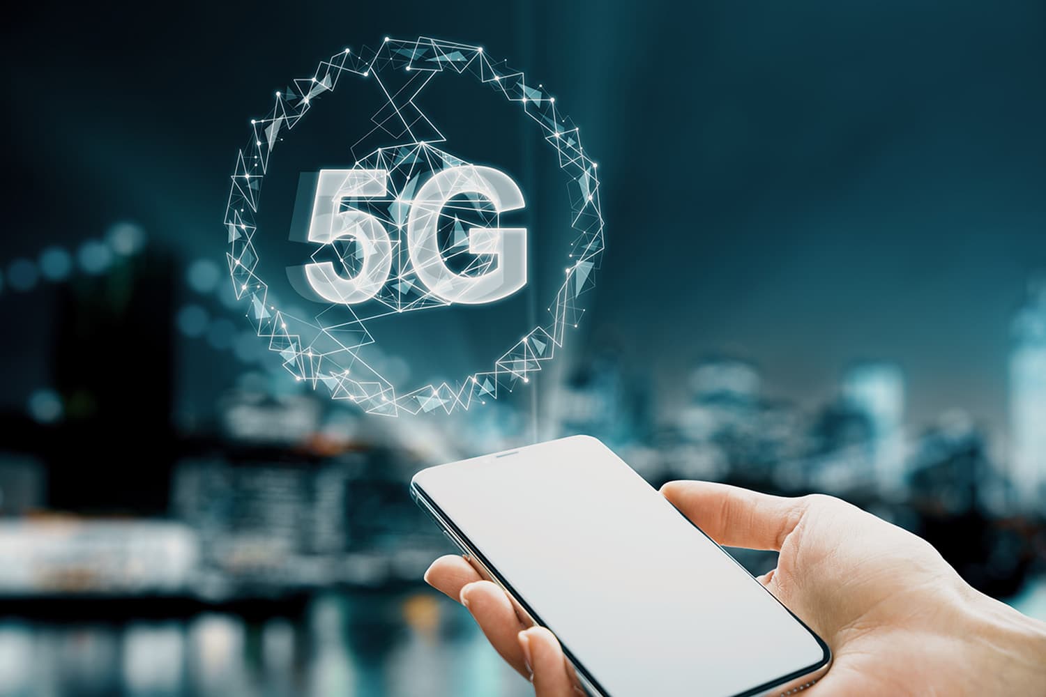 ericsson_mobility_report_5g_user_mobile_SPACEBAR_Hero_7d09320baa.jpg