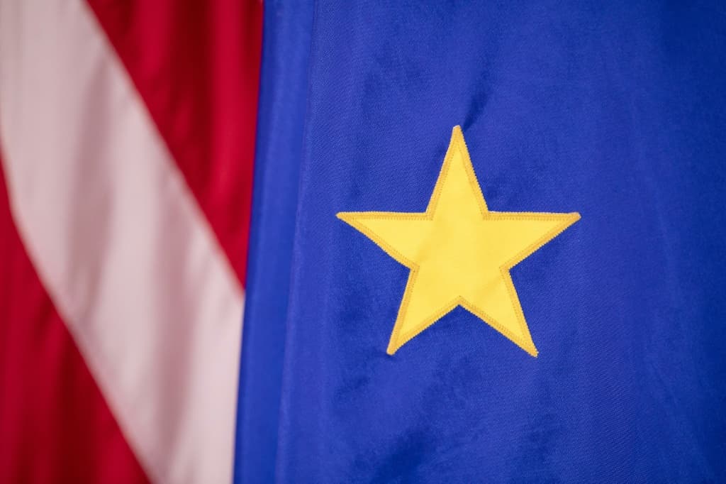 EU พิจารณาใช้ 'อาวุธต่อต้านการบีบคั้น' ตอบโต้ทรัมป์ขู่ภาษีนำเข้าเรื่องกรีนแลนด์