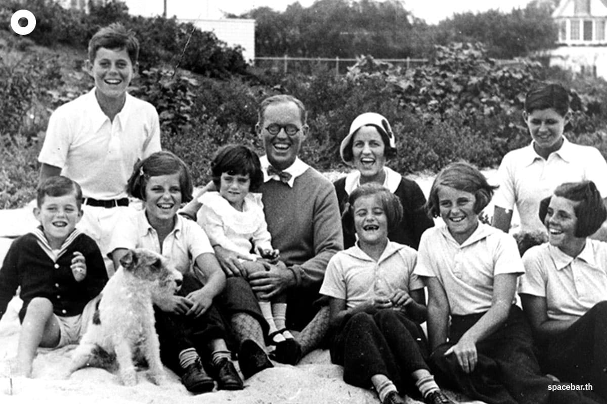 ex_secret_service_agent_reveals_new_jfk_assassination_detail_SPACEBAR_Photo01_8709f6f375.jpeg
