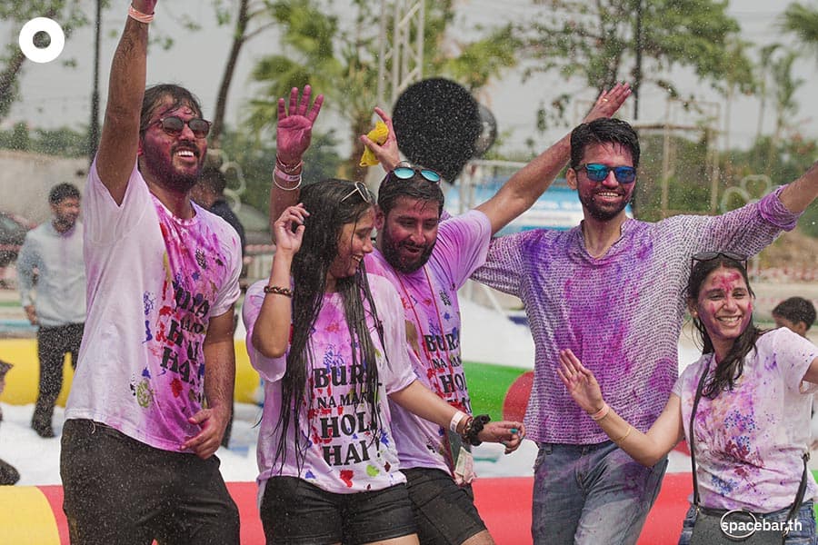 first_holi_festival_in_siam_amazing_park_SPACEBAR_Photo06_95ef2b2f48.jpeg
