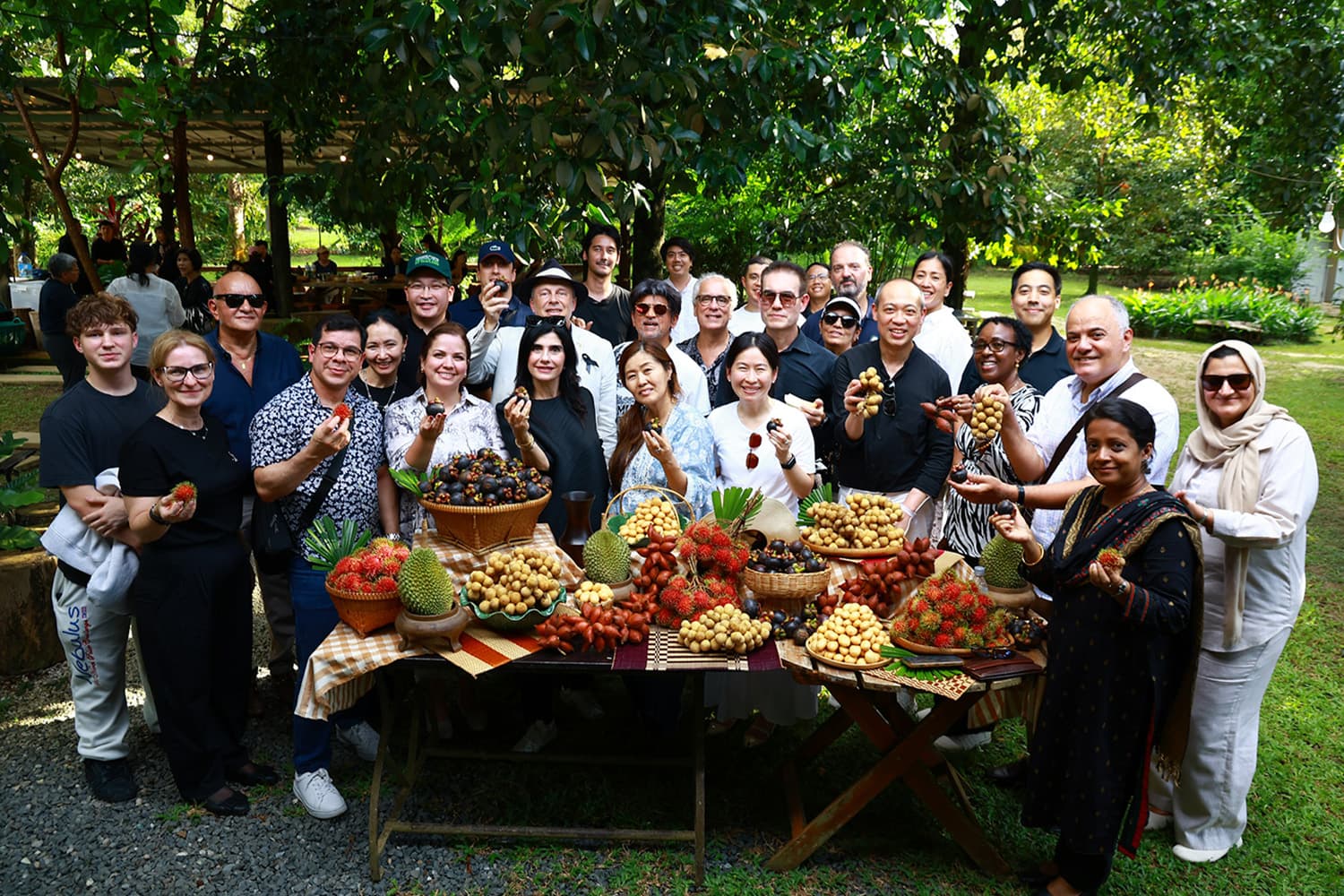 พาณิชย์พาทูต 13 ประเทศเยือนจันทบุรี ดัน Fruit Tourism ไทย