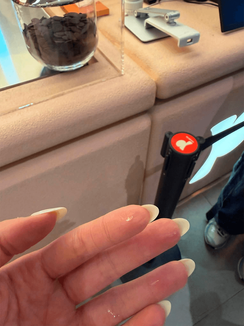 glass-found-in-gelato-food-hygiene-and-consumer-safety-SPACEBAR-Photo-V01.png