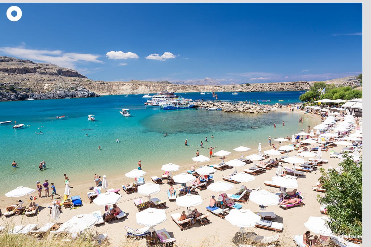 greeks_fight_beach_takeover_by_pricey_sun_chairs_SPACEBAR_Photo01_aebd5b1dfa.jpeg