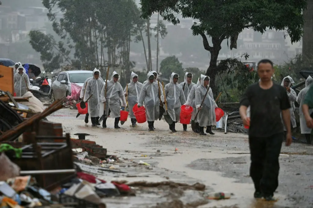 guangxi-floods-39-dead-dam-breach-typhoon-bavi-china-3.jpeg