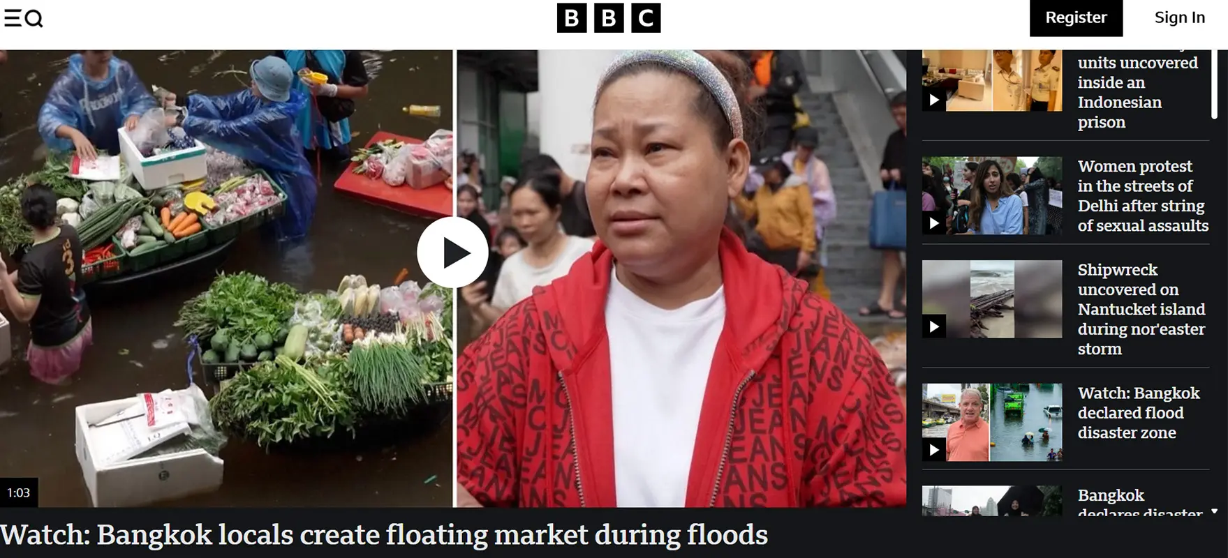 in-kayaks-or-waist-deep-in-floodwater-shoppers-return-to-bangkok-markets-SPACEBAR-Photo03.jpg