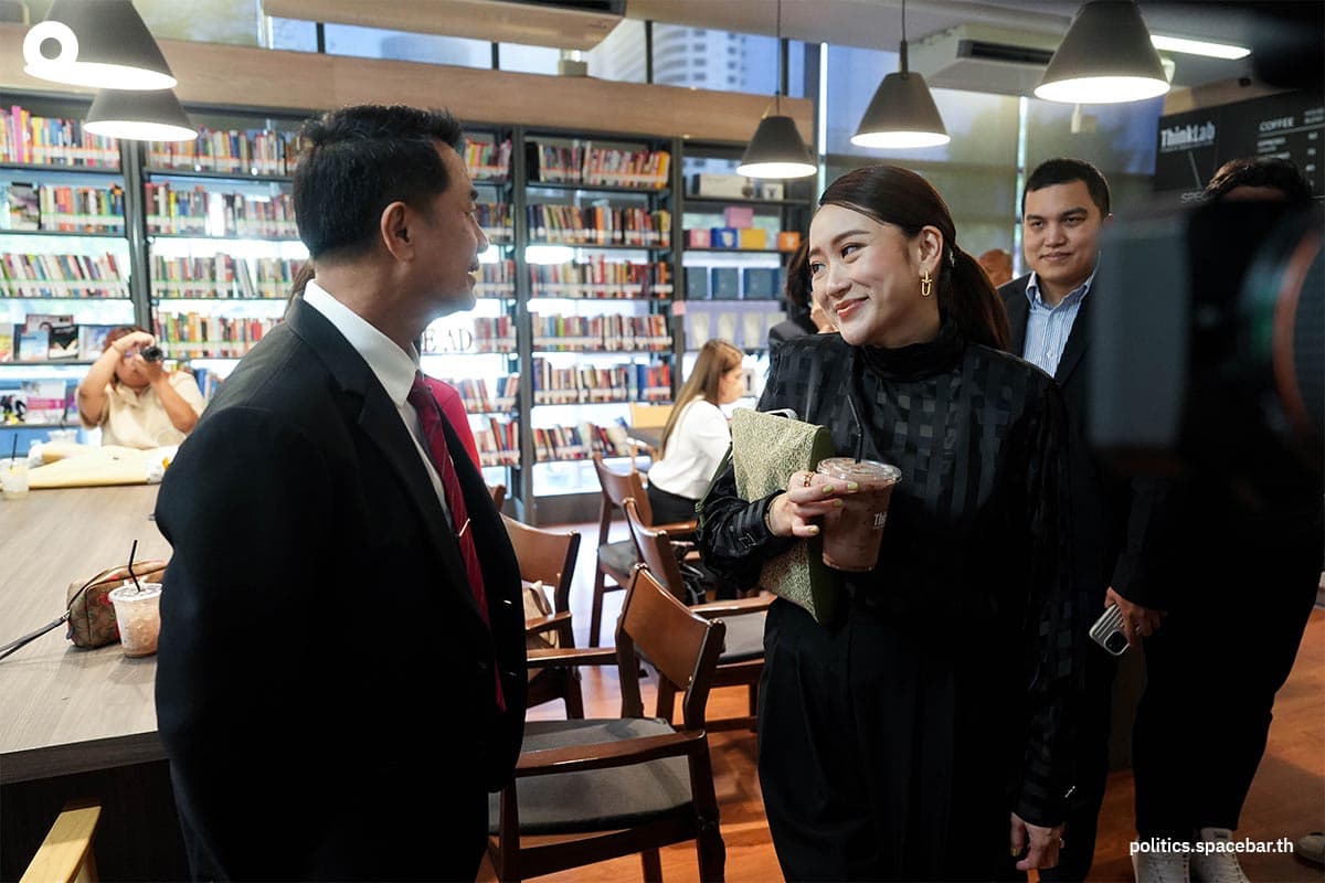 ing_paetongtarn_shinawatra_thaksin_postpones_return_to_thailand_SPACEBAR_Photo02_61e1df8e5e.jpeg