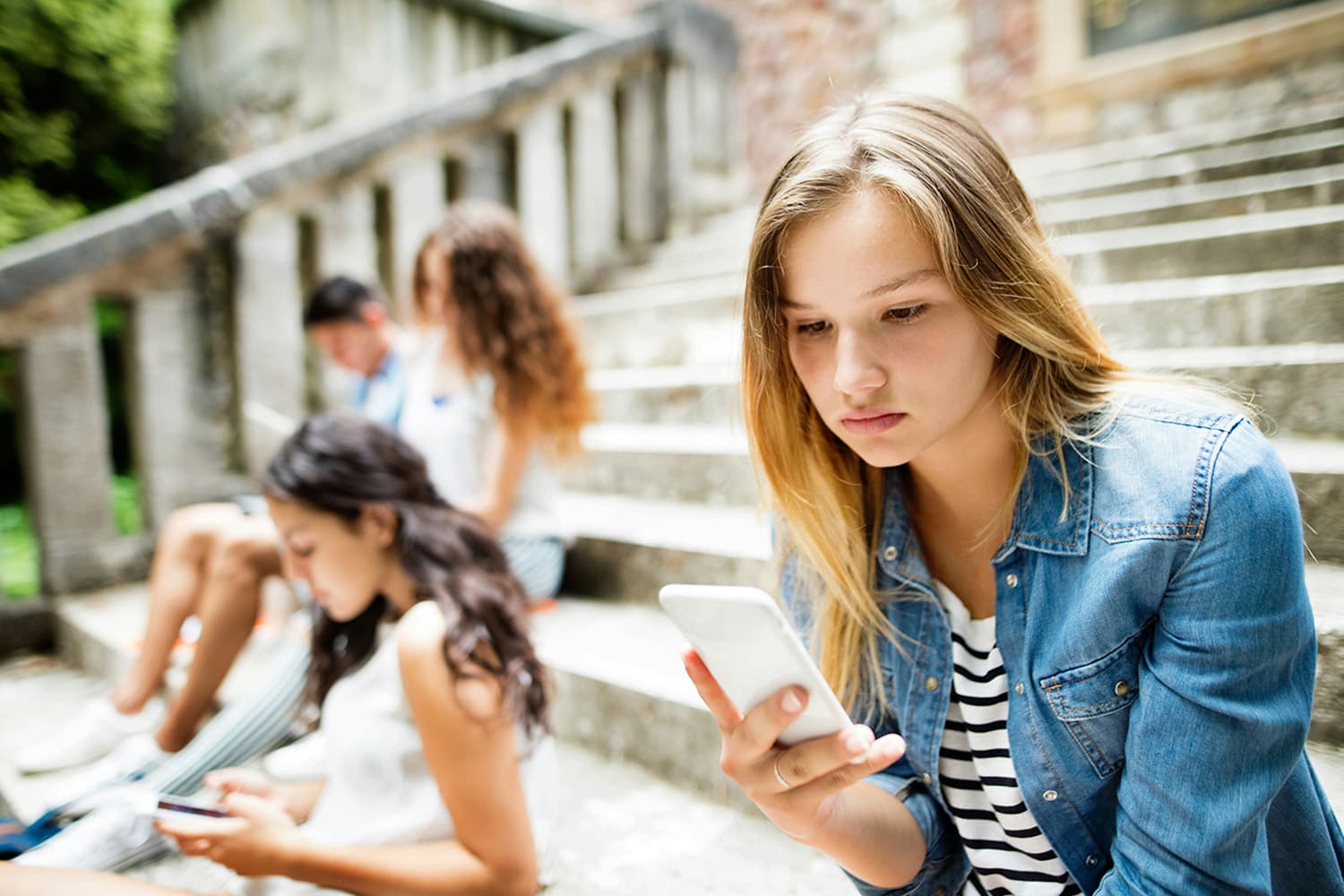 internet_addiction_alters_brain_chemistry_in_young_people_SPACEBAR_Hero_ca08cf6c54.jpg