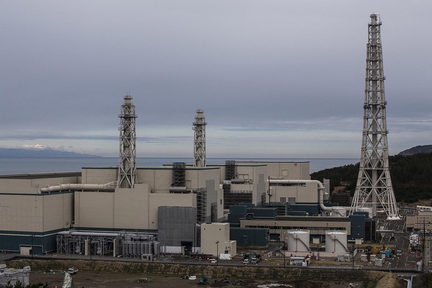 japan_lifts_operational_ban_on_worlds_biggest_nuclear_plant_SPACEBAR_Hero_08ff0a5de3.jpg