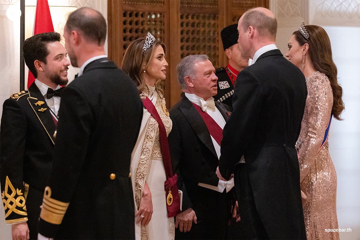 jordan_royals_wedding_prince_hussein_rajwa_al_seif_SPACEBAR_Photo07_09f2e3e8f6.jpeg