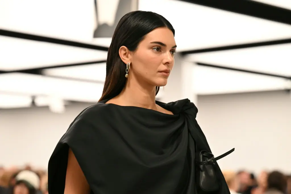 มิลาน แฟชั่น วีก 2027 ลุยส์ ทรอตเตอร์ โชว์ไอเดียใหม่ที่ Bottega Veneta พร้อม Dolce and Gabbana ตีความซิซิลี