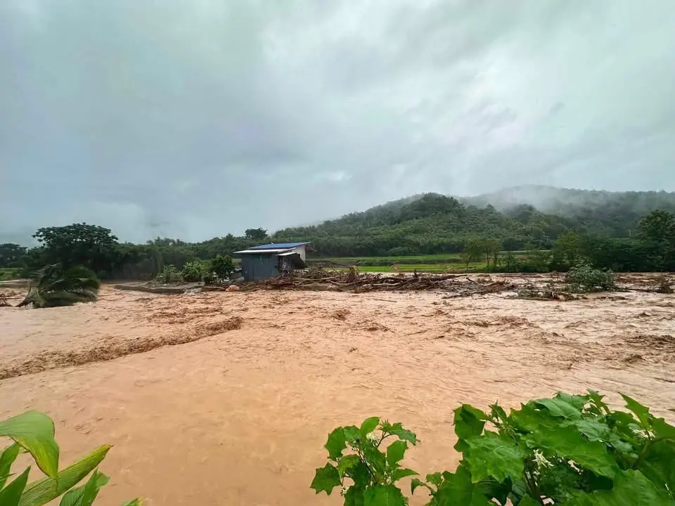 nan-floods-hit-4-districts-reservoir-capacity-nears-98-percent-2.jpg