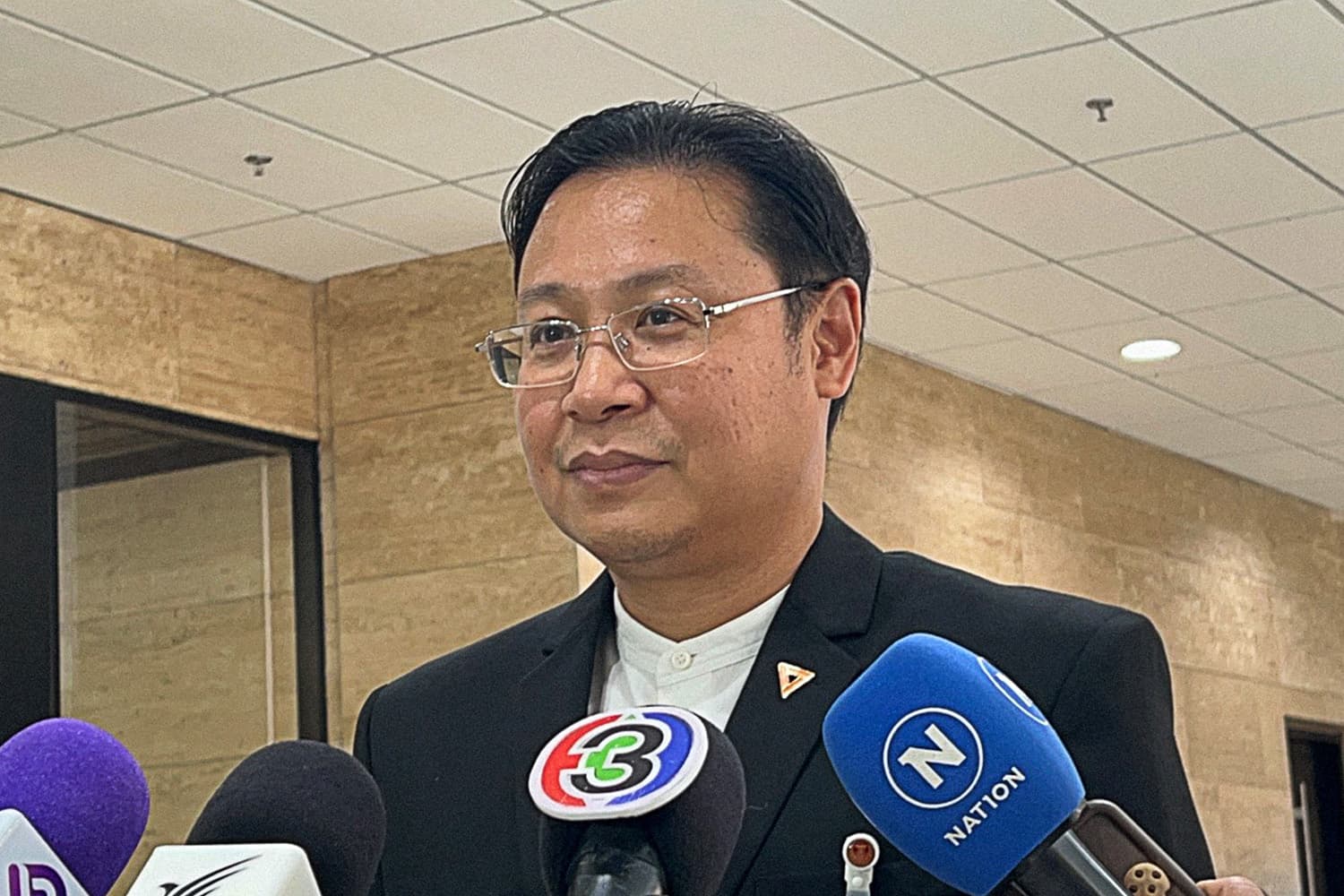 ‘ปธ.กมธ.แก้รธน.’ ตั้งทีมถกประเด็นเห็นต่าง