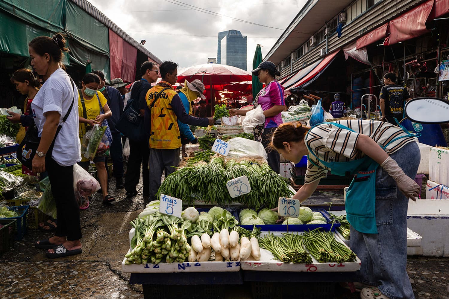 เกือบ 30 ปีหลังได้รับความช่วยเหลือจาก IMF ไทยกำลังเผชิญบททดสอบทางเศรษฐกิจครั้งใหม่