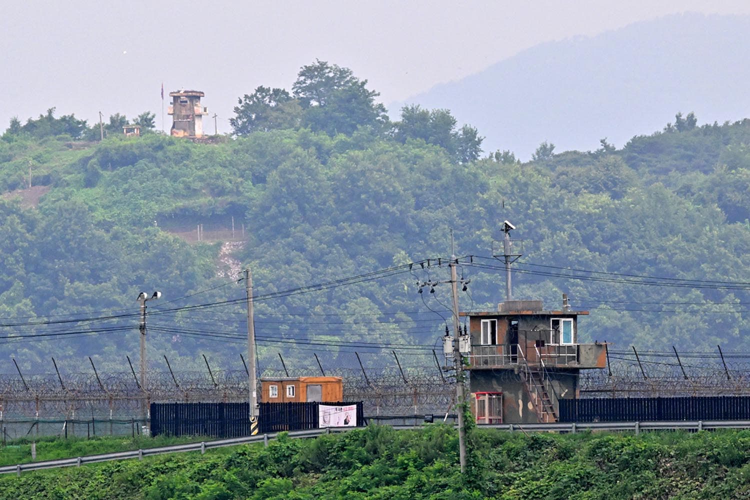 north_korea_installs_mines_on_inter_korean_road_within_dmz_SPACEBAR_Hero_43e56850f0.jpg